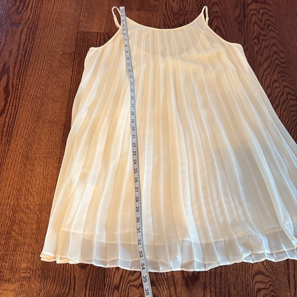 BCBGeneration full pleated swing mini dress spaghetti straps lined relaxed M - Picture 9 of 10